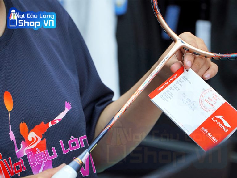 Cách nhận biết vợt đánh cầu lông chính hãng nhanh nhất?